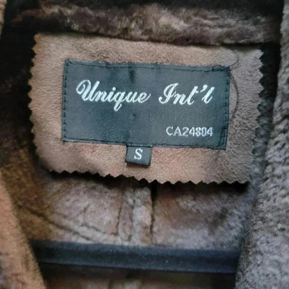 Unique Int'l Women's Heavy But Soft Fringed Brown Buckle Jacket Size Small - Picture 4 of 4
